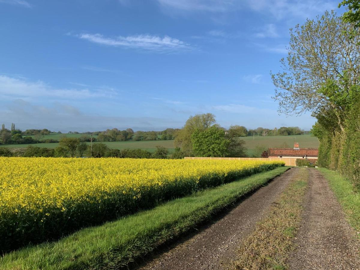 Waterpump Pod For 2 Adults With Ensuite In The Suffolk Countryside Badingham ภายนอก รูปภาพ