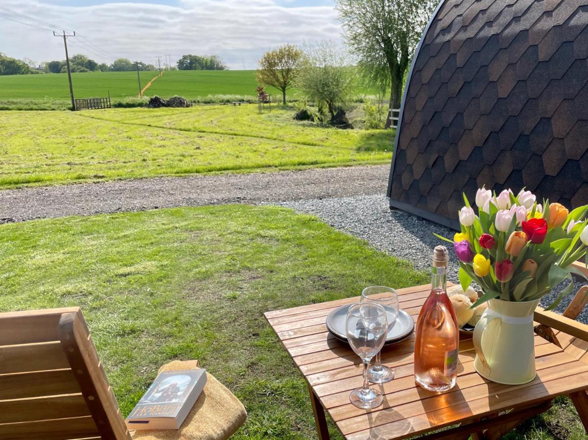 Waterpump Pod For 2 Adults With Ensuite In The Suffolk Countryside Badingham ภายนอก รูปภาพ